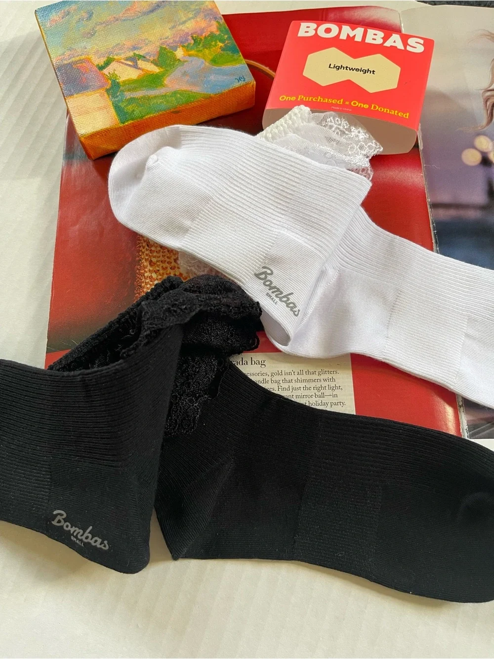 Bombas Lightweight Ruffle Ankle Socks - White & Black